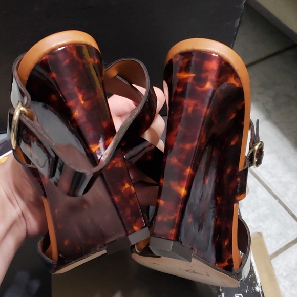 NWOB Diane Von Furstenberg Patent Leather Tortuous Wedges - Picture 6 of 7